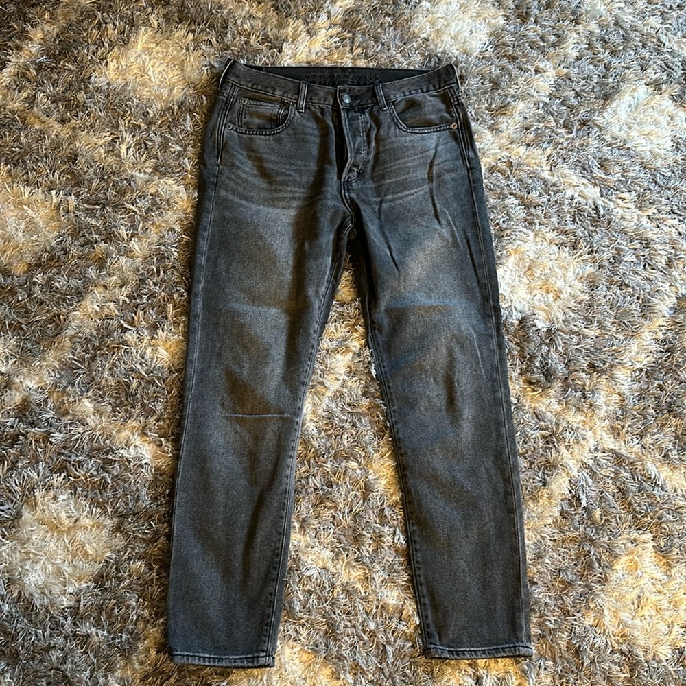 Women’s American Eagle high rise girlfriend jeans